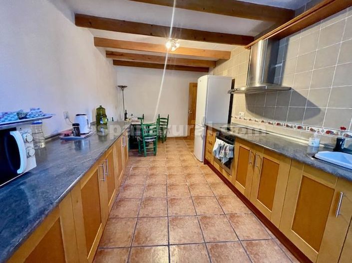 Image No.7-6 Bed Country House for sale