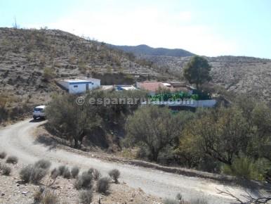 Image No.1-2 Bed Country House for sale