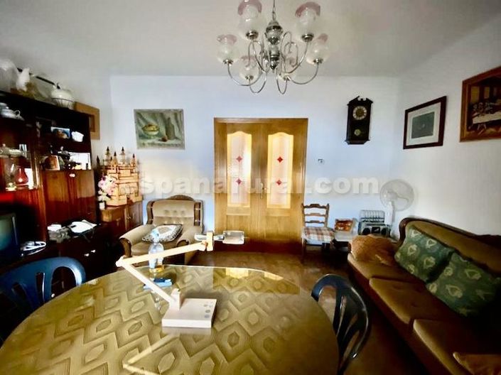 Image No.5-6 Bed Country House for sale