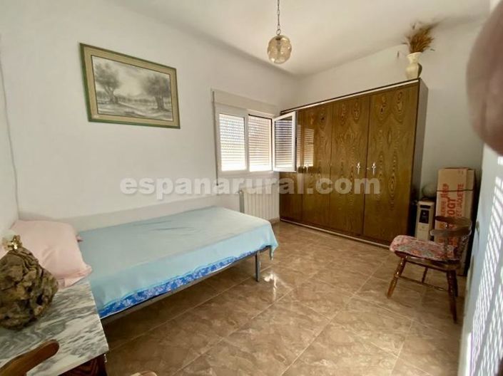 Image No.9-6 Bed Country House for sale