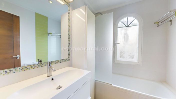 Image No.15-5 Bed Villa for sale