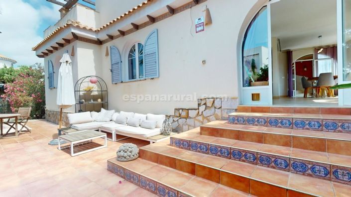 Image No.3-5 Bed Villa for sale