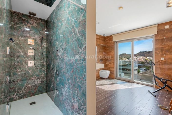 Image No.20-2 Bed Villa for sale