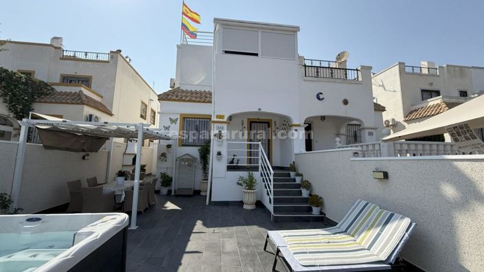 Image No.1-2 Bed Villa for sale