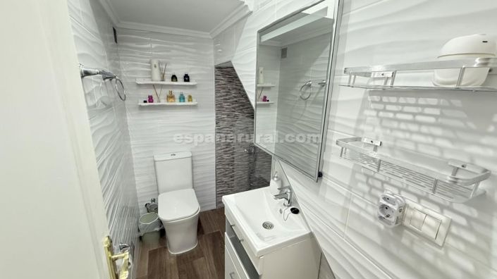 Image No.10-2 Bed Villa for sale