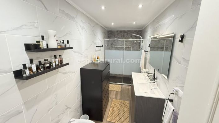 Image No.17-2 Bed Villa for sale