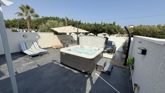 Image No.20-2 Bed Villa for sale