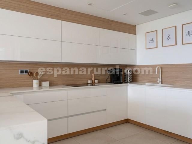 Image No.10-4 Bed Villa for sale