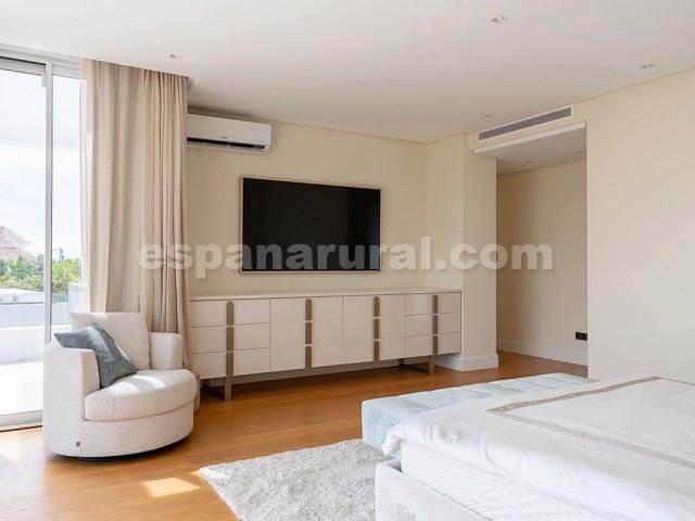 Image No.11-4 Bed Villa for sale