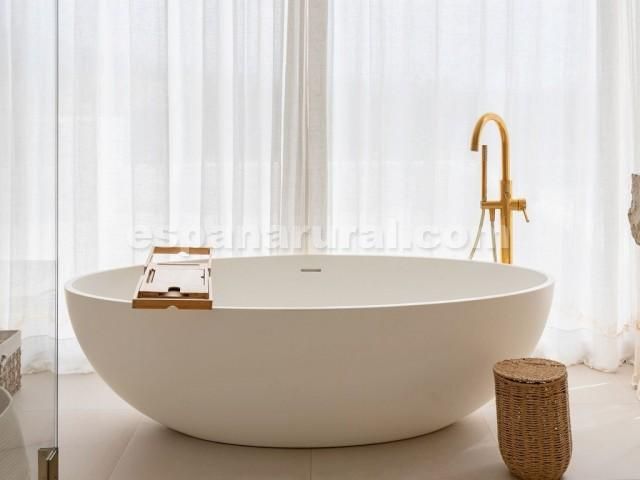 Image No.15-4 Bed Villa for sale