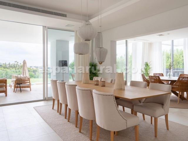 Image No.4-4 Bed Villa for sale