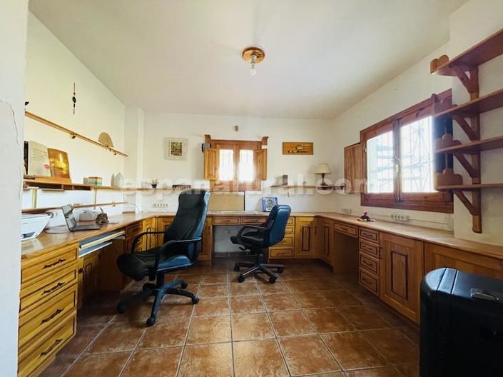 Image No.4-3 Bed Country House for sale