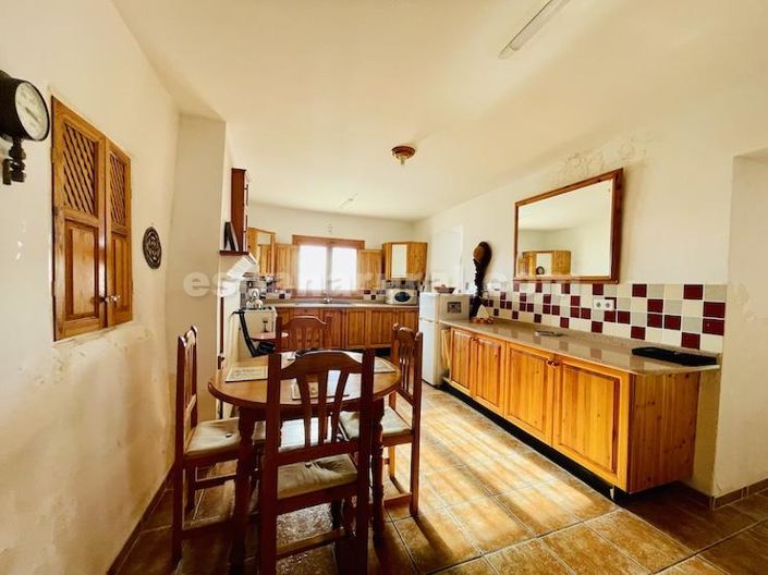 Image No.5-3 Bed Country House for sale