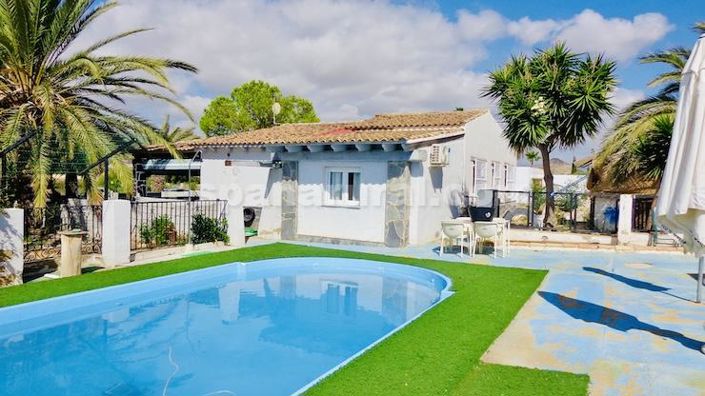 Image No.1-4 Bed Villa for sale