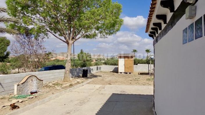 Image No.12-4 Bed Villa for sale