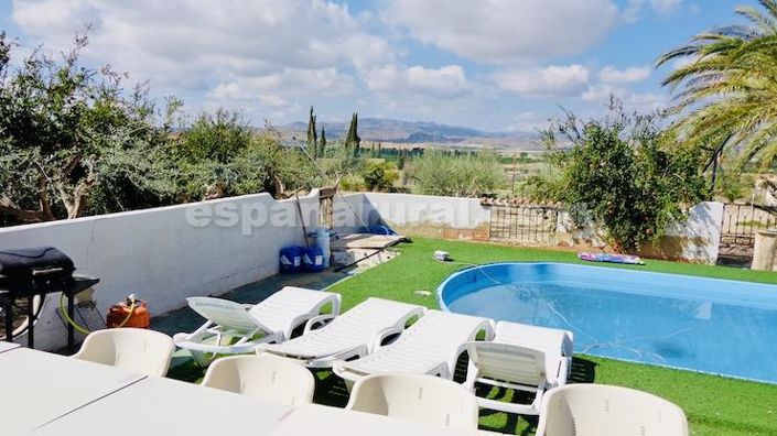 Image No.17-4 Bed Villa for sale