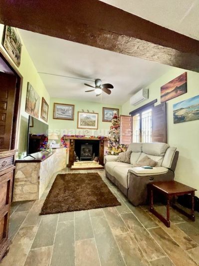 Image No.11-1 Bed Country House for sale