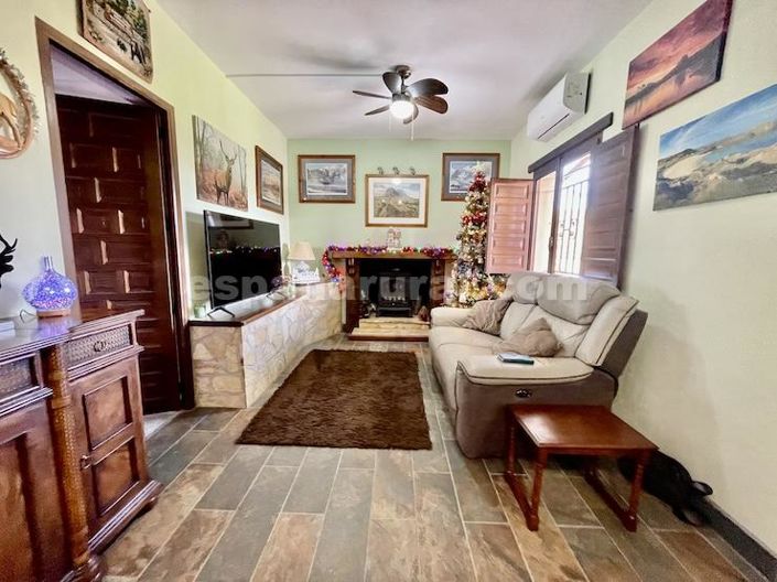 Image No.12-1 Bed Country House for sale