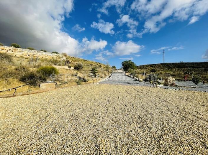 Image No.5-1 Bed Country House for sale