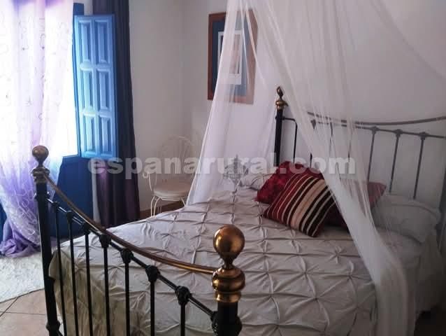 Image No.13-7 Bed Country House for sale