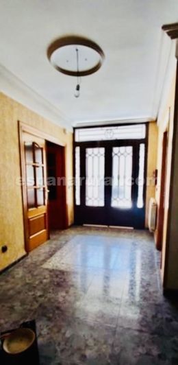 Image No.2-8 Bed Townhouse for sale