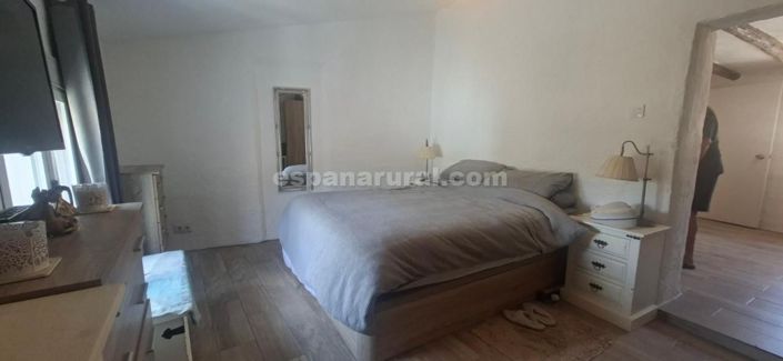 Image No.15-5 Bed Country House for sale