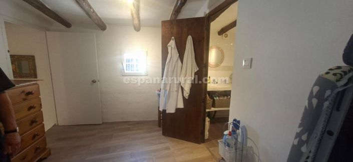 Image No.16-5 Bed Country House for sale