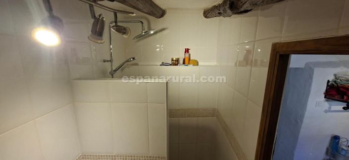 Image No.16-5 Bed Country House for sale
