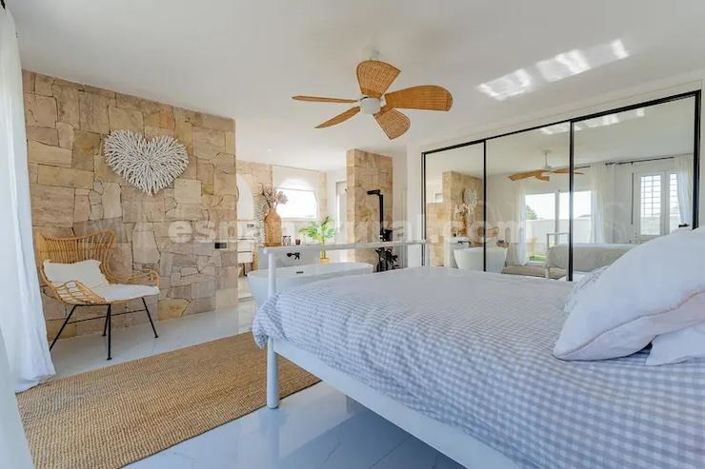 Image No.21-4 Bed Villa for sale