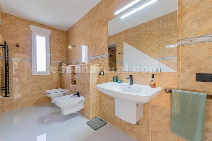 Image No.25-4 Bed Villa for sale