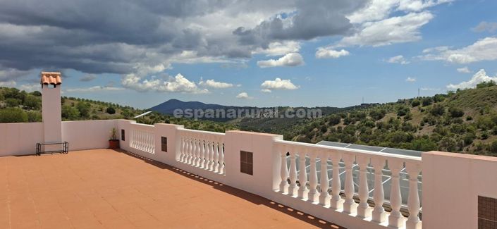 Image No.20-4 Bed Country House for sale