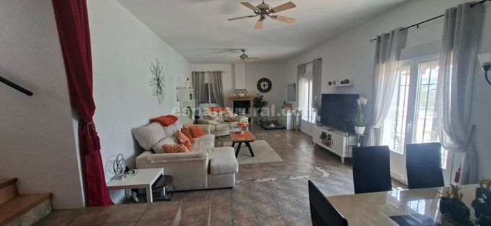 Image No.5-4 Bed Country House for sale