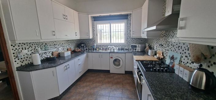 Image No.8-4 Bed Country House for sale