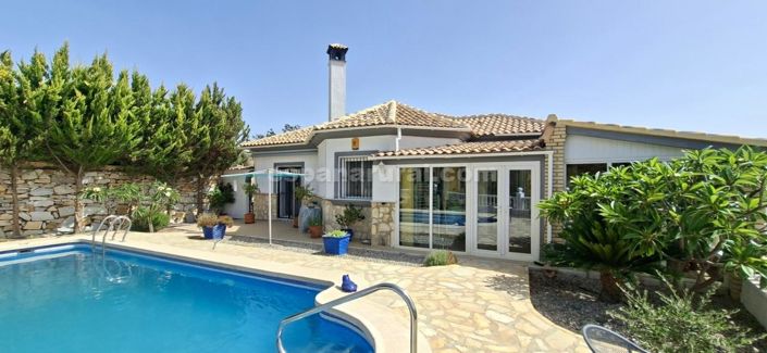 Image No.18-3 Bed Villa for sale