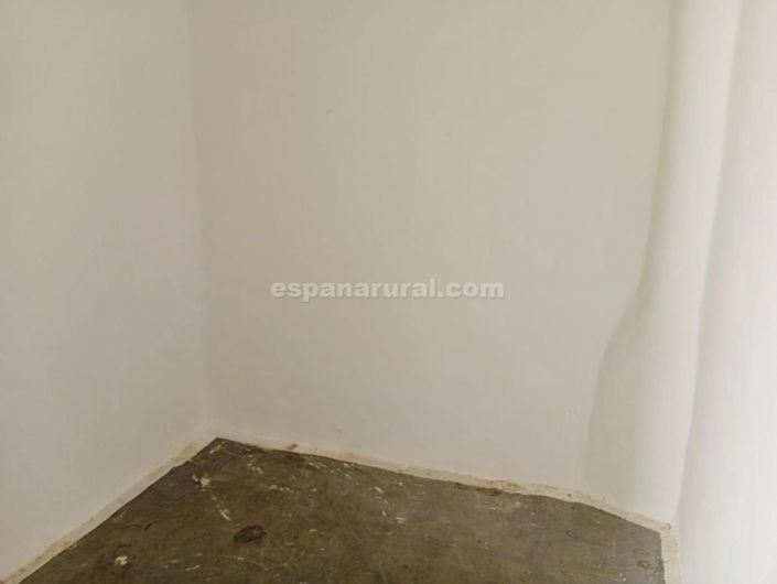 Image No.17-3 Bed Village House for sale