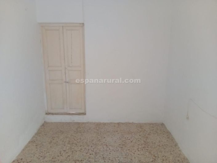 Image No.18-3 Bed Village House for sale