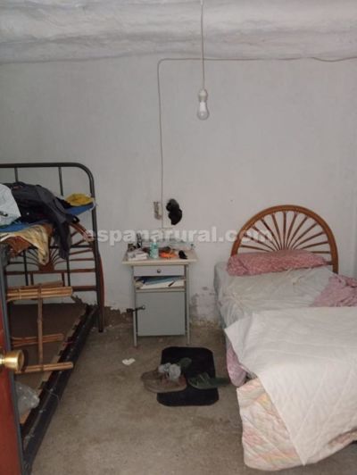 Image No.7-2 Bed Country House for sale