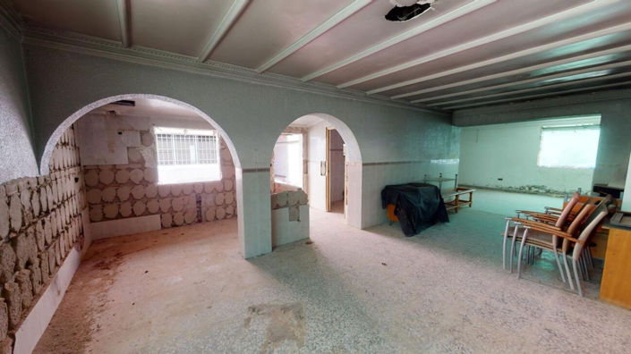 Image No.10-5 Bed Townhouse for sale