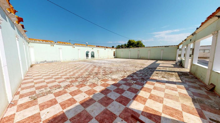 Image No.23-5 Bed Townhouse for sale