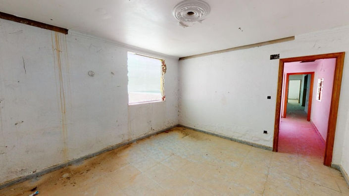 Image No.8-5 Bed Townhouse for sale