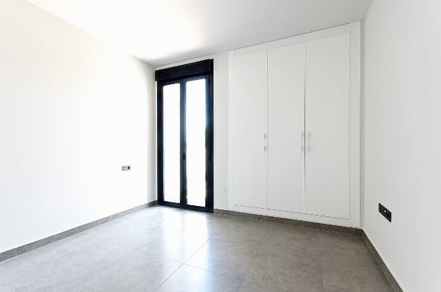 Image No.4-3 Bed Villa for sale