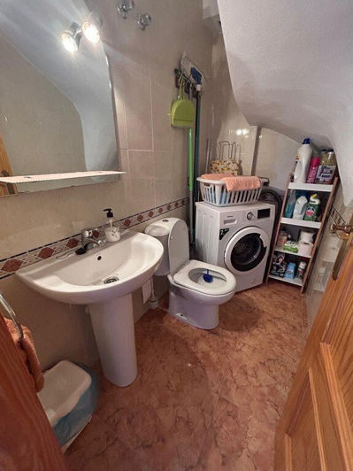 Image No.6-2 Bed Townhouse for sale