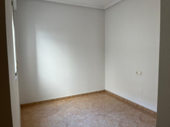 Image No.10-3 Bed Apartment for sale