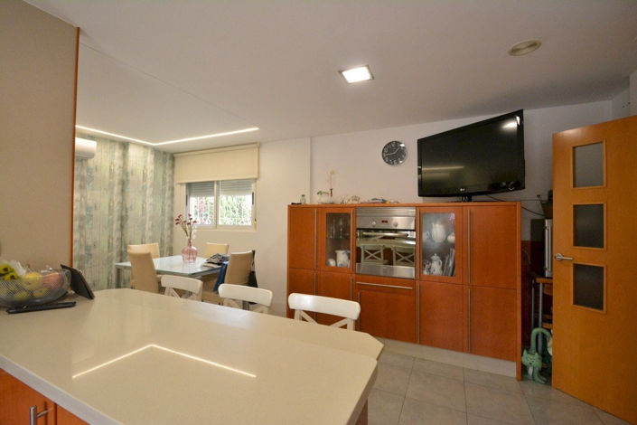 Image No.18-4 Bed Country House for sale