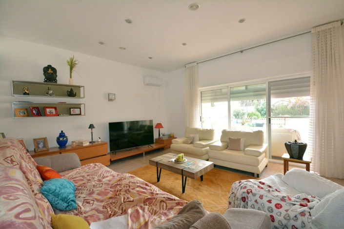 Image No.26-4 Bed Country House for sale