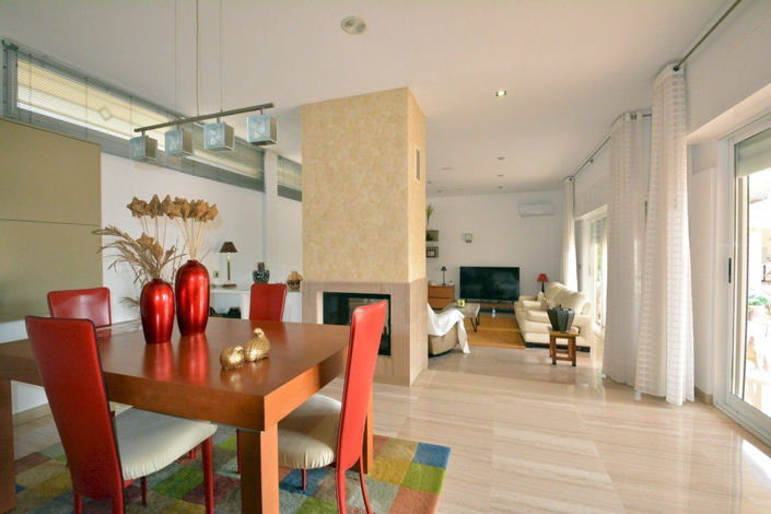 Image No.27-4 Bed Country House for sale