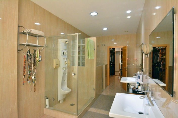 Image No.33-4 Bed Country House for sale