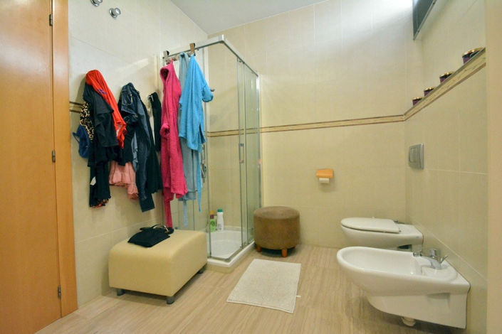 Image No.41-4 Bed Country House for sale