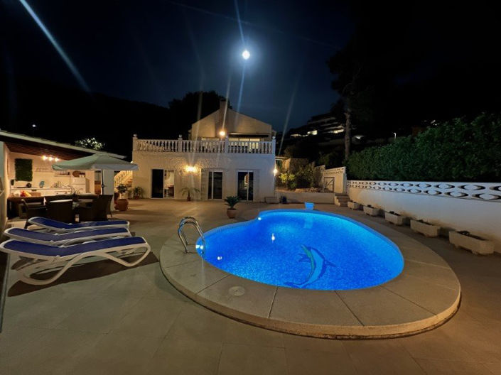 Image No.28-4 Bed Villa for sale