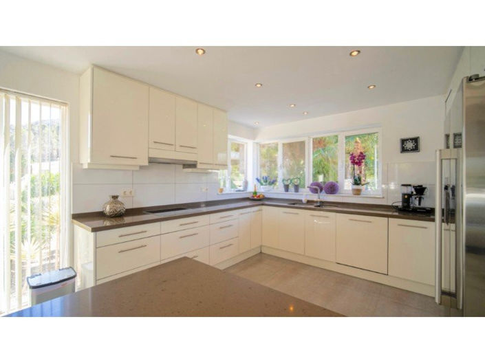 Image No.3-4 Bed Villa for sale